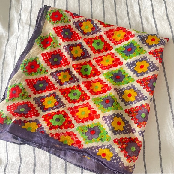 Vintage Accessories - Vintage Daisy Pattern Scarf